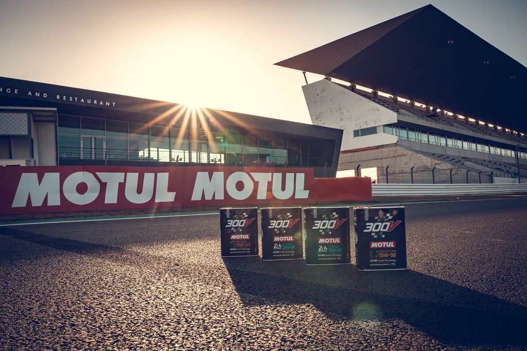 DÜNYANIN EN İKONİK YARIŞ ETKİNLİĞİ LE MANS 24 SAAT YENİ MOTUL 300V İLE BULUŞUYOR